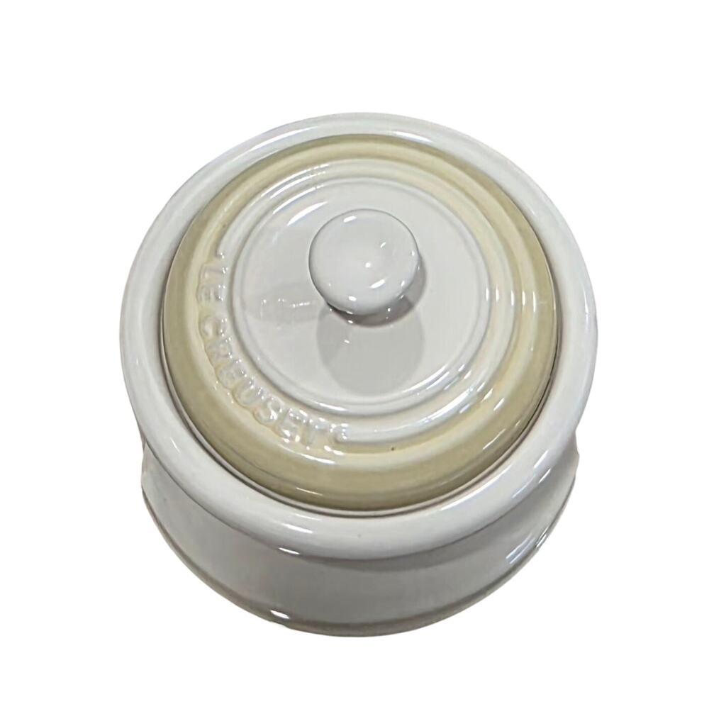 LE CREUSET Garlic Keeper with Lid Dune 14oz/420ML Stoneware - Picture 6 of 7